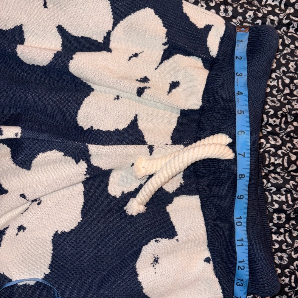 Family First Milano Blue Jacquard Floral Knit Shorts Made in Italy Size M $264 - Picture 2 of 9